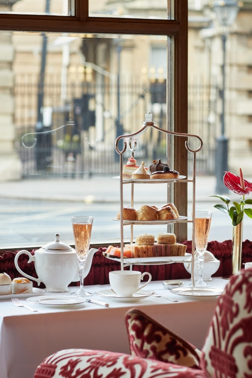 London: Afternoon Tea at The Rubens at the Palace - Entering The Rubens at the Palace and settling into the Palace Lounge