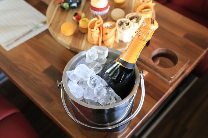 London Afternoon Tea Bus with Panoramic Tour - What you get for the price: tea, Prosecco, and a ride with sights