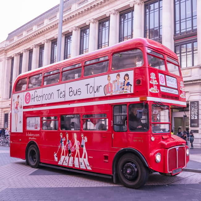 London: Afternoon Tea Sightseeing Bus Tour - Victoria Coach Station meeting point: get your timing right