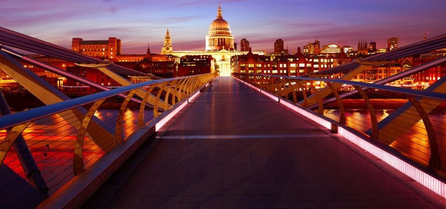 London: App-Based Walking Tour with 30 Stops - Westminster Bridge and Big Ben: British Power at Street Level