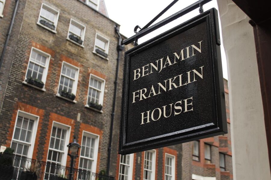 London: Architecture Tour of Benjamin Franklin House - Craven Street Bones and Surgeon Hewson’s Anatomy School