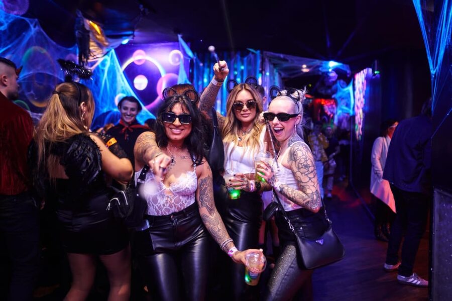 London: Bar and Club Crawl to 5 Central London Venues - Dress Code Matters More Than You Think