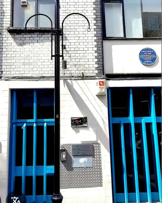 London: Beatles Magical Mystery Tour; Abbey Road, Savile Row - Walking the Beatles route in 2 hours: from Soho to the zebra crossing