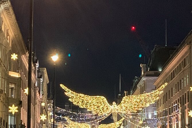 London Bespoke Black Cab Christmas Lights & Sights Private Tour - Enter Trafalgar Square and the Norway Christmas Tree