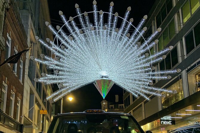 London Bespoke Black Cab Christmas Lights & Sights Private Tour - Belgravia: A Softer 20-Minute Break from the Big Streets