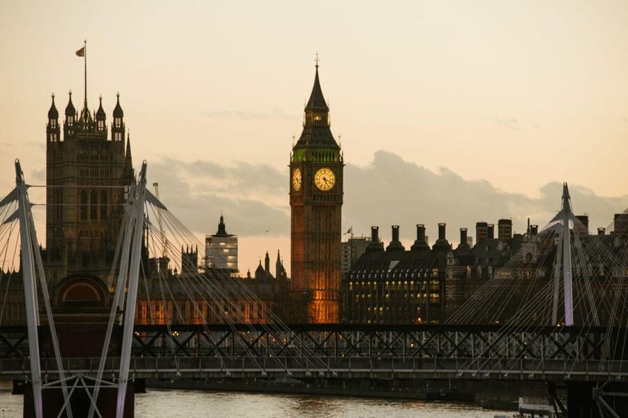 London: Big Bus Panoramic Evening Tour by Open-Top Bus - Westminster Abbey and the Houses of Parliament: Where the Route Really Sings
