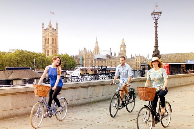 London Bike Tour: Landmarks, Secret Gems, Pub Stop & Street Art - Westminster Abbey without entry: seeing the front without losing time