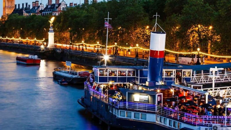 London: Boat Show Comedy Club Experience - Pre-Allocated Seating and the Dress Code Reality Check