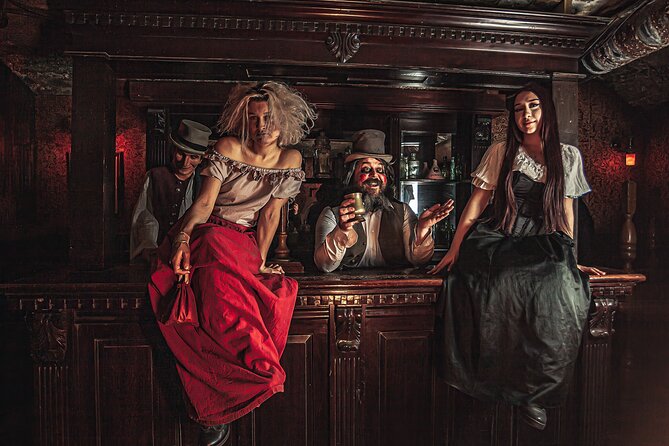 London Bridge Experience and Tombs - Guardian Angel for Families: Zombies Kept at Bay