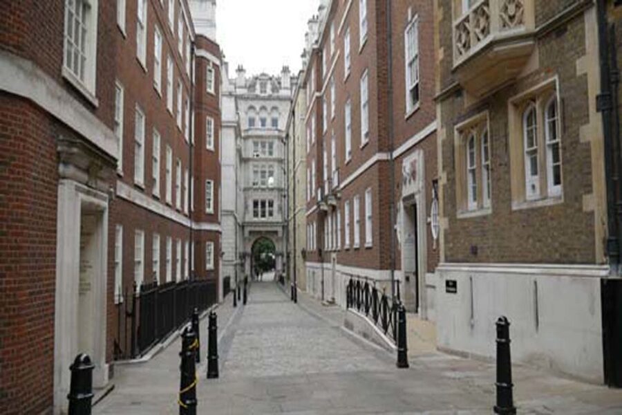 London: Bridget Jones 2–Hour Walking Tour - Photo opportunities and how to make the most of them