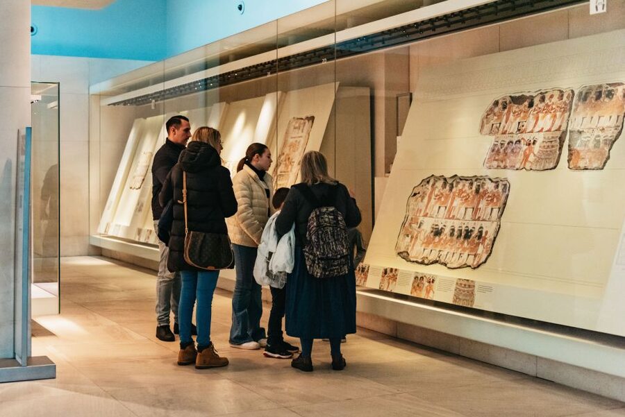 London: British Museum Family-Friendly Private Guided Tour - Languages and group setup: English or Italian for a private family visit
