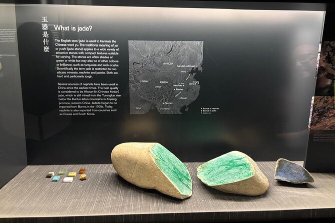 London: British Museum's English Audio Tour with Free Reservation - Entering the museum and getting set up without losing time