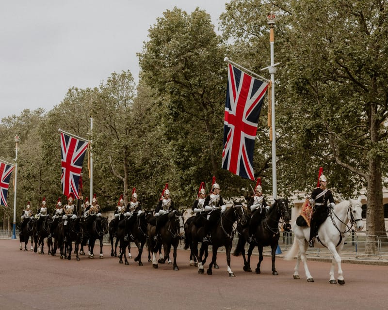 London: Buckingham Palace and Changing of the Guards Tour - The Changing of the Guard Ceremony: What You’ll See Up Close