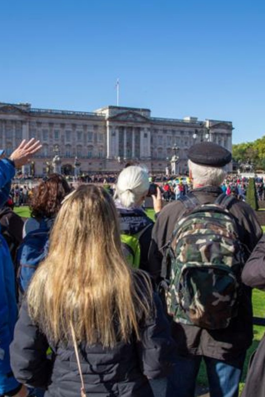 London: Buckingham Palace and Royal London Walking Tour - Your 2-Hour Stroll Through Westminster and Royal London (What You’ll Actually See)