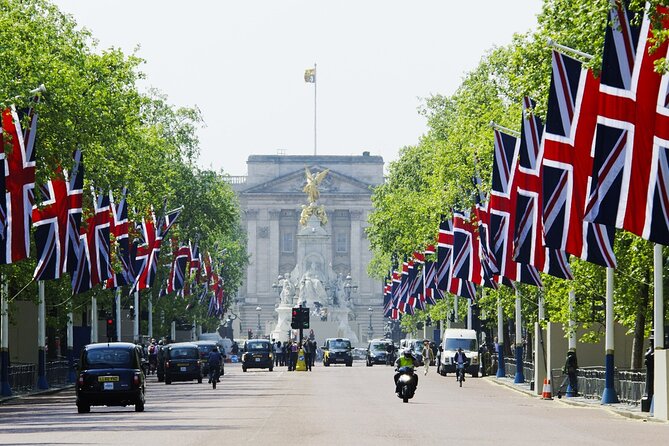 London: Buckingham Palace & Big Ben (& Westminster Abbey entry) - Five Hours Through Westminster’s Power Map