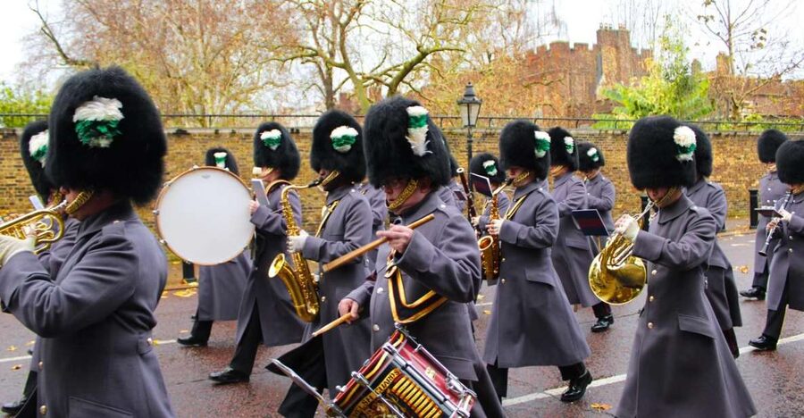 London: Buckingham Palace & Changing of the Guard Experience - Meeting at Green Park: where to start so you don’t waste time