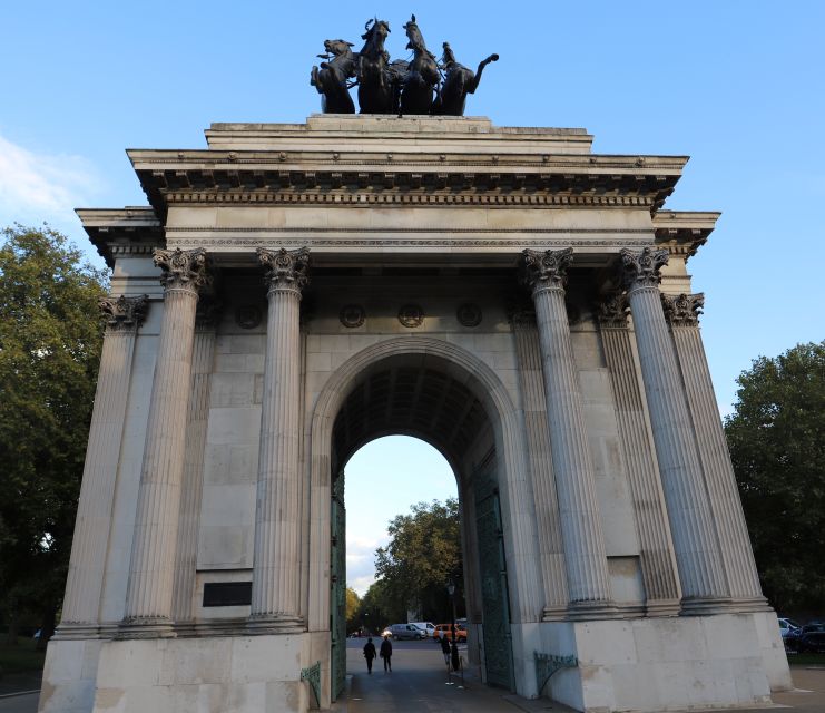 London: Buckingham Palace Walk & Tea at Kensington Palace - Buckingham Palace views, bear-skin hats, and Constitution Hill photos