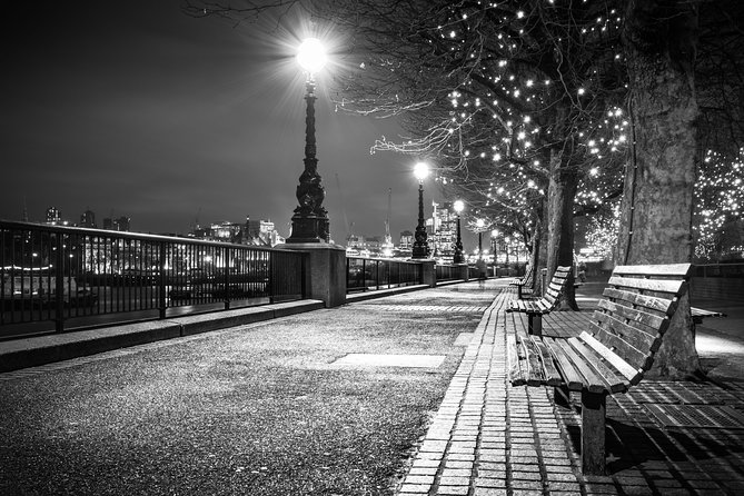 London by Night Bus Tour with Christmas Lights and Live Guide - Piccadilly Circus: Billboards, Neon-Style Christmas, and Quick Views
