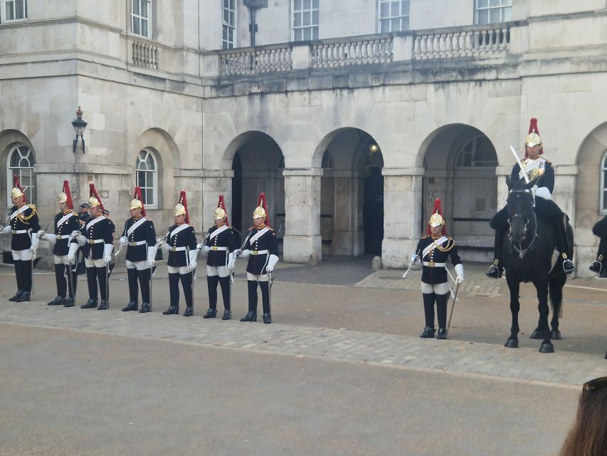 London by taxi: Highlights Tour in a real London Black Cab. - Tower of London, Tower Bridge, and HMS Belfast: The View Game