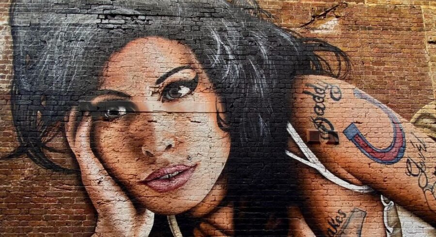 London: Camden Walking Tour - The Good Mixer and Roundhouse: creativity in the everyday