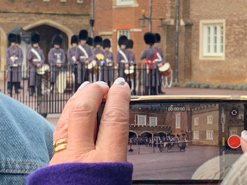 London: Changing of the Guard Experience with a Historian - Price and Value: Is $25 Fair for 2 Hours?
