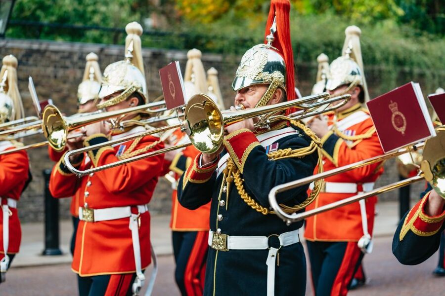 London: Changing of The Guard Tour - Practical Logistics That Make the Tour Smoother