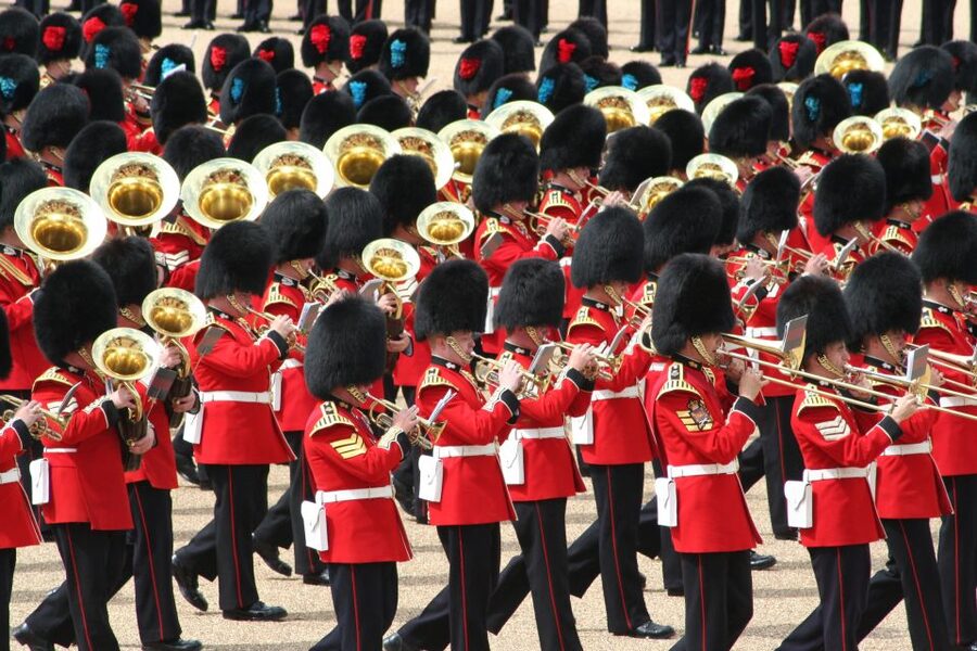 London Changing of the Guard Tour - Front Row 12 guests 2,5h - Meeting at the National Gallery: The Red Telephone Booth Start