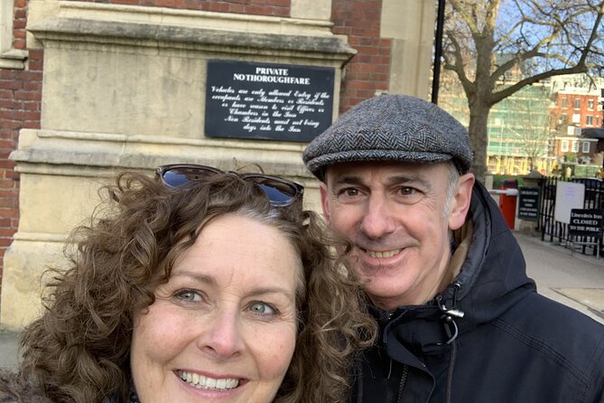 London Charles Dickens Puzzle Questo and Self-Guided Tour - Value and pacing: why $8.33 feels fair