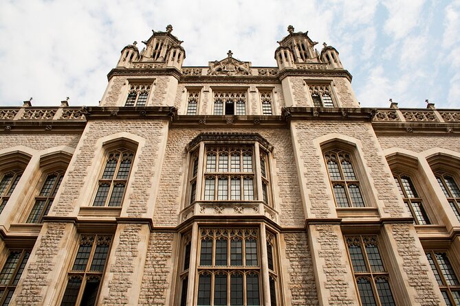 London Charles Dickens Puzzle Questo and Self-Guided Tour - Stop-by-stop: the route that mixes Dickens with London’s literary maze