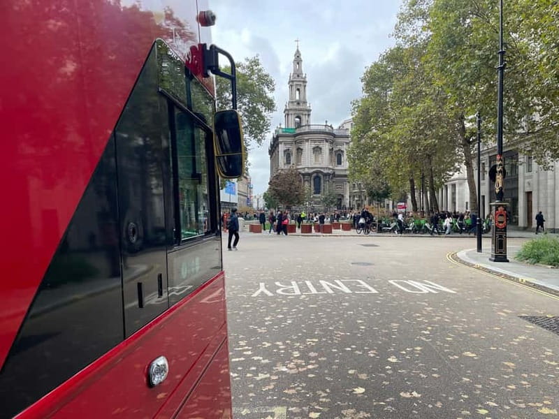 London: Charles Dickens Walking Tour for Small Groups - Pubs, homes, and publishing places: the everyday world behind the novels