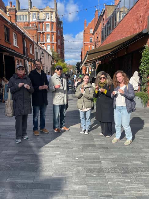 London: Chelsea Walking Tour - Stories, Sights & Small Bites - Bywater Street and Godfrey Street: Photo Stops That Feel Worth It