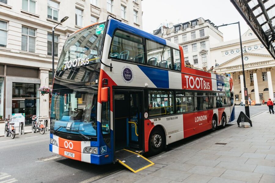 London: Children's Open Top Bus Tour - Seats, rain, and comfort: making the open-top work for you