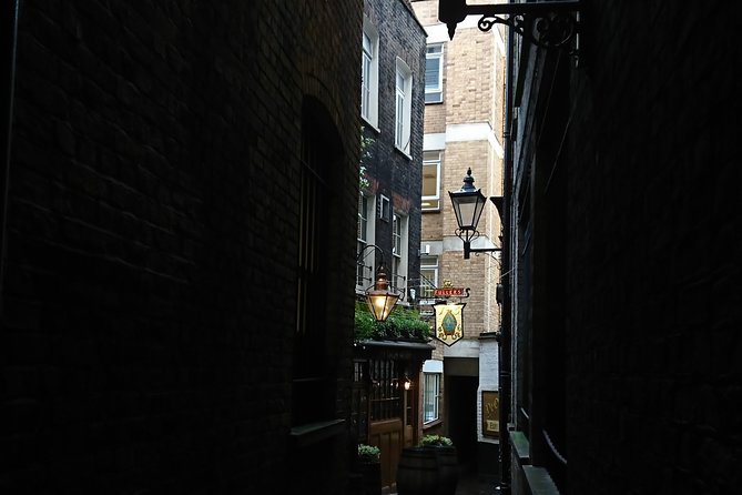 London Christmas Carol & Charles Dickens Small Group Walking Tour - The Royal Exchange: Scrooge’s big scene meets real trading-house architecture