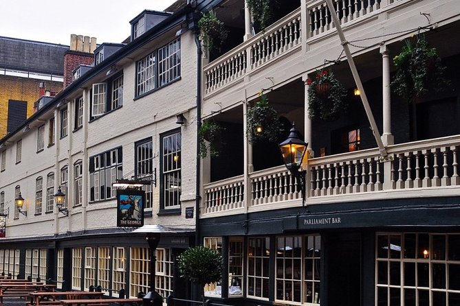 London Christmas Carol & Charles Dickens Small Group Walking Tour - Price and value: why $122.64 can make sense in London