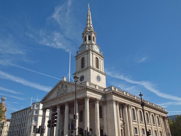 London Christmas Eve With 3 Course Dinner and Midnight Mass - Who should book this Christmas Eve London night