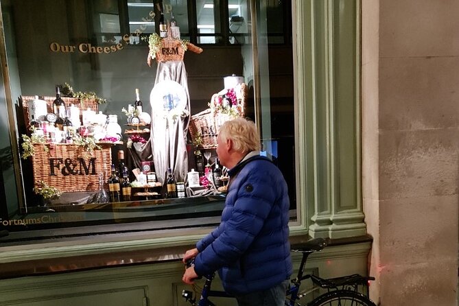 London Christmas Lights Bike Tour with Local Guide - Night Riding Reality: Traffic, Crowds, and Staying Comfortable