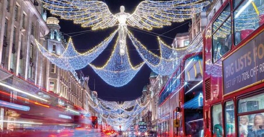 London: Christmas Lights Bus Tour With Live Guide - The live guide factor: why the commentary makes the lights last longer