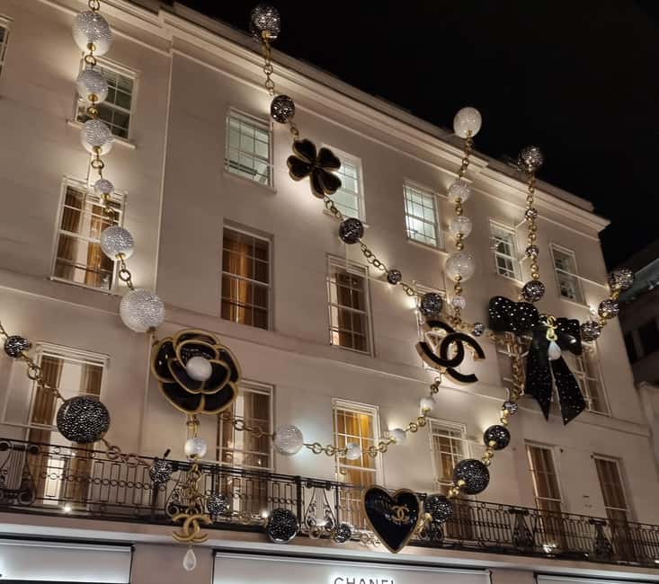 London: Christmas Lights Guided Walking Tour Small Group - Oxford Street finish at Oxford Circus: the big finale (and Winter Wonderland nearby)