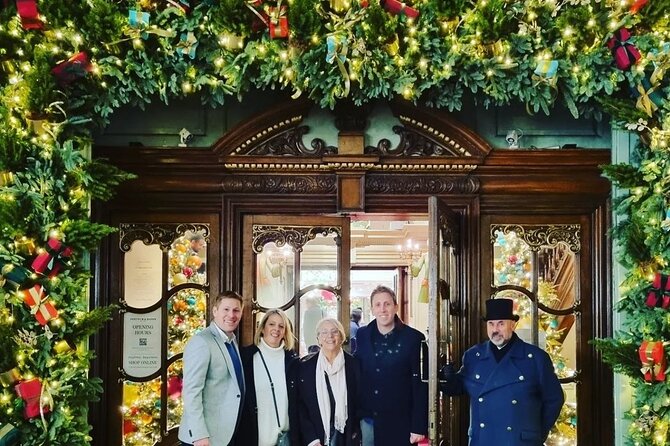 London Christmas Lights Private Guided Taxi Tour - Price and Value: $418.22 for Up to 6 People