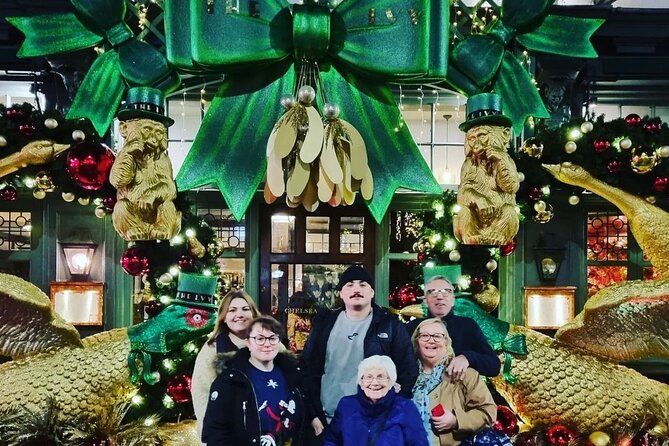 London Christmas Lights Private Guided Taxi Tour - Your 3-Hour Black Cab Loop Through London’s Best Festive Spots