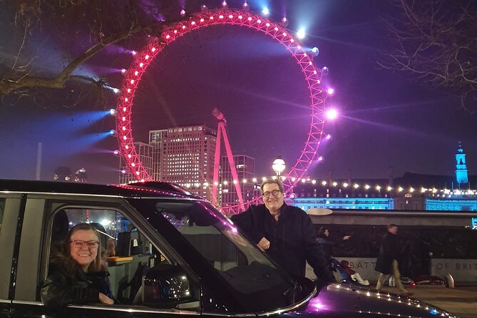 London Christmas Lights Private Tour by Traditional Black Cab - Big Ben, Parliament, Westminster Abbey, the London Eye, and the Tower: Landmark Views from the Cab