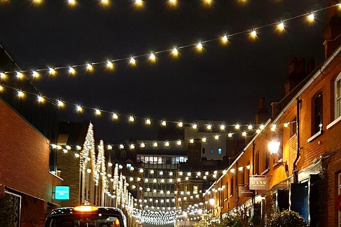 London Christmas Lights Private Tour by Traditional Black Cab - Photo Stops in a Warm, Dry Cab: How to Get Great Shots