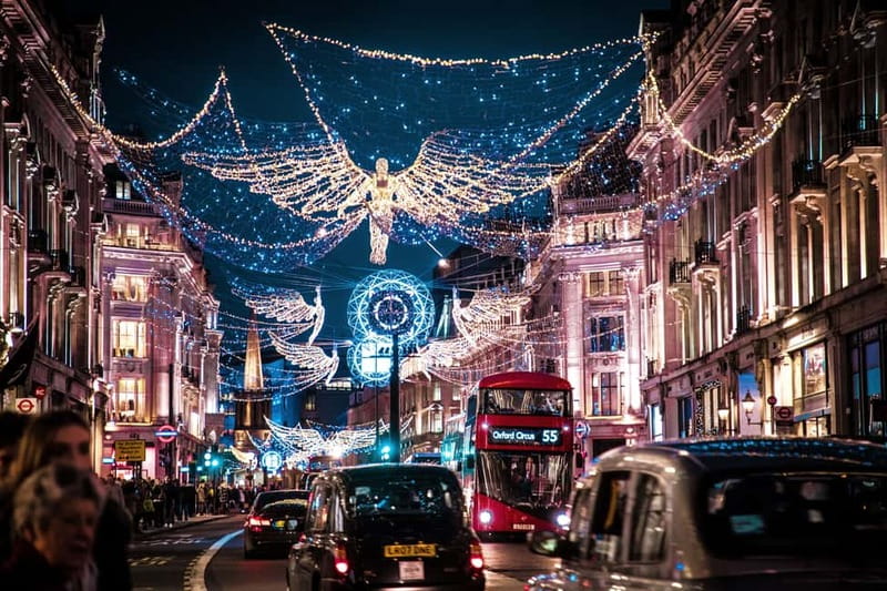 London Christmas Lights Tour by Vintage Bus Open Top - Oxford Street and Harrods Windows: The Shopping-Strip Sparkle You’ll Remember