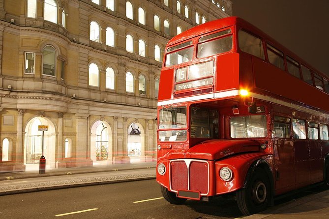 London Christmas Lights Tour by Vintage Double-Decker Bus - Live guide commentary: what you’ll hear (and when it might annoy you)