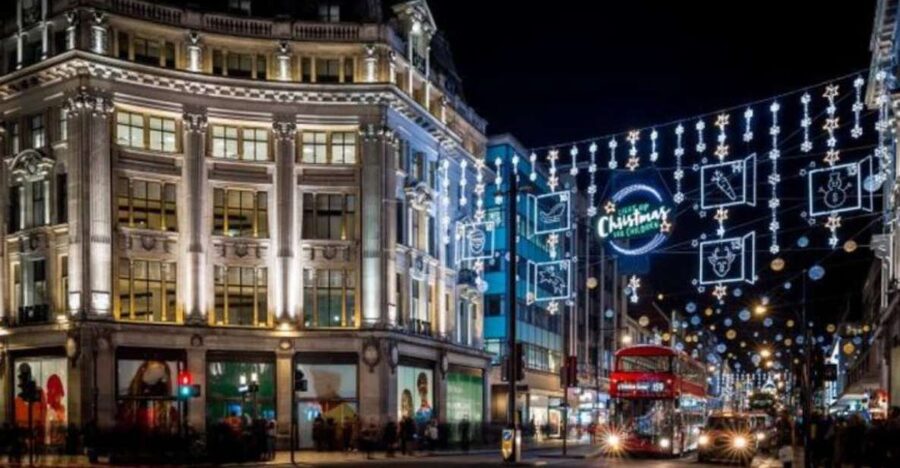London: Christmas Lights Tour, Mince Pies, & Festive Drinks - The Big Pitch: Christmas Lights From a Heated Coach