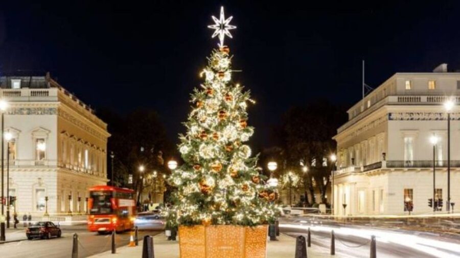 London: Christmas Lights Tour, Mince Pies, & Festive Drinks - What the Route Tries to Do (and Why Traffic Changes Things)