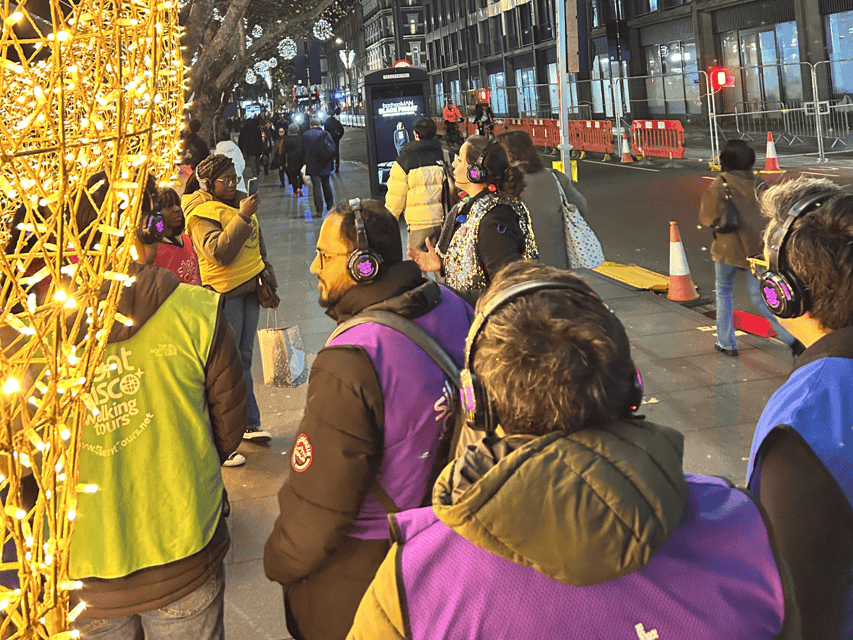 London: Christmas Lights Tour - With Christmas Music - A Silent Disco Walk Where London’s Lights Become the Main Event