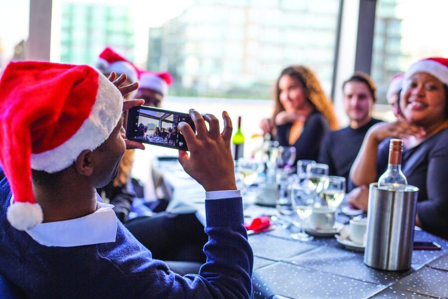 London: Christmas Party Lunch Cruise - Christmas lunch menu: what you’ll eat and why it’s satisfying