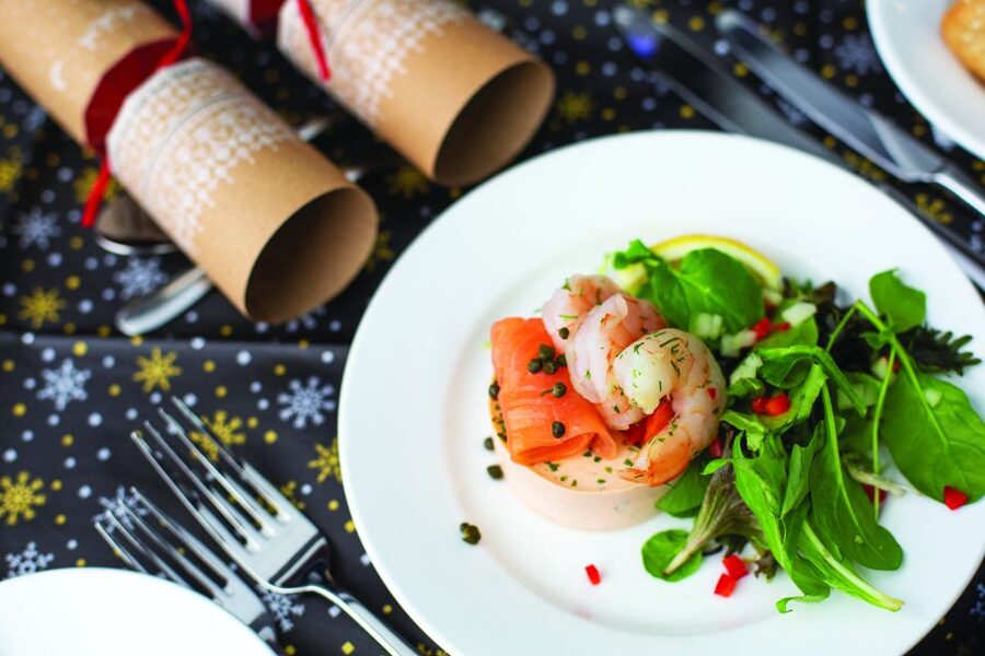 London: Christmas Party Lunch Cruise - Drinks and bar pricing: plan ahead so it stays fun