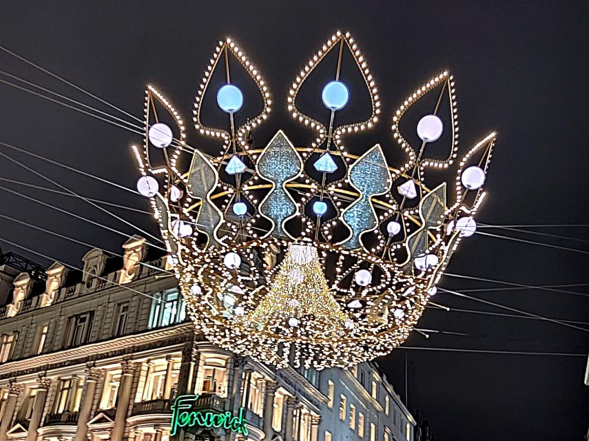 London Christmas Sparkle Walking Tour Small Group - A 2.5-hour Christmas-lights walk with a private guide
